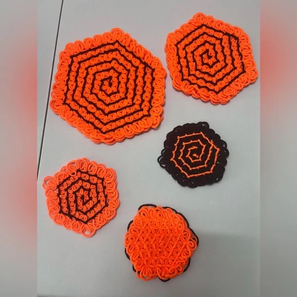 Vintage MCM Handmade Loom Doilies Crochet Placemat Trivet Yarn Flower Halloween - Picture 9 of 9